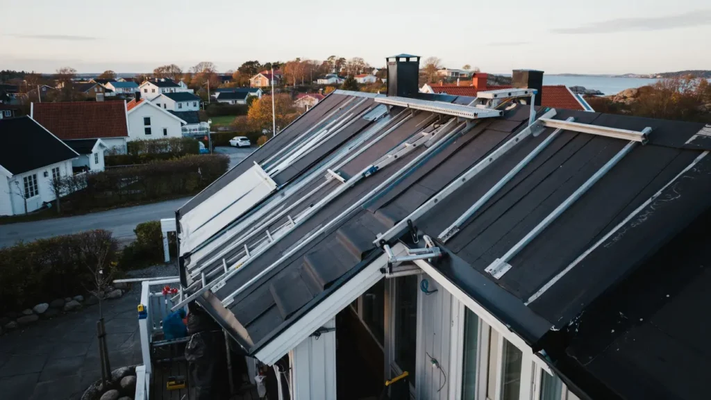 montering av takbrygga och glidskydd p hus i r
